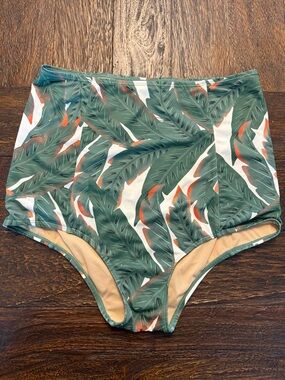 Kortni Jeane High-Waisted Tropical Leaf Swim Bottoms - Green & White